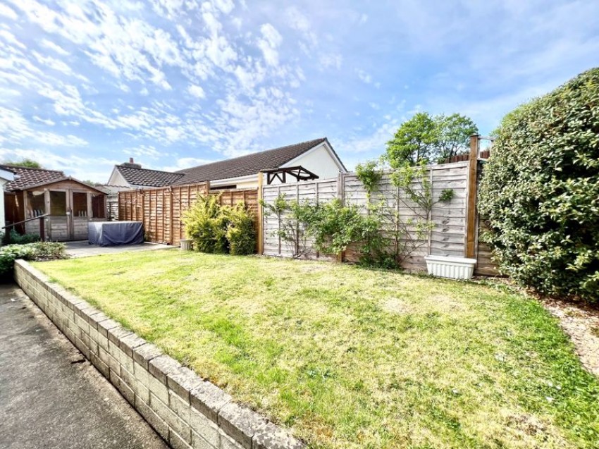 Images for Long Barrow Road, Calne