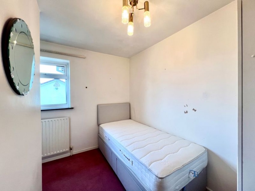 Images for Long Barrow Road, Calne