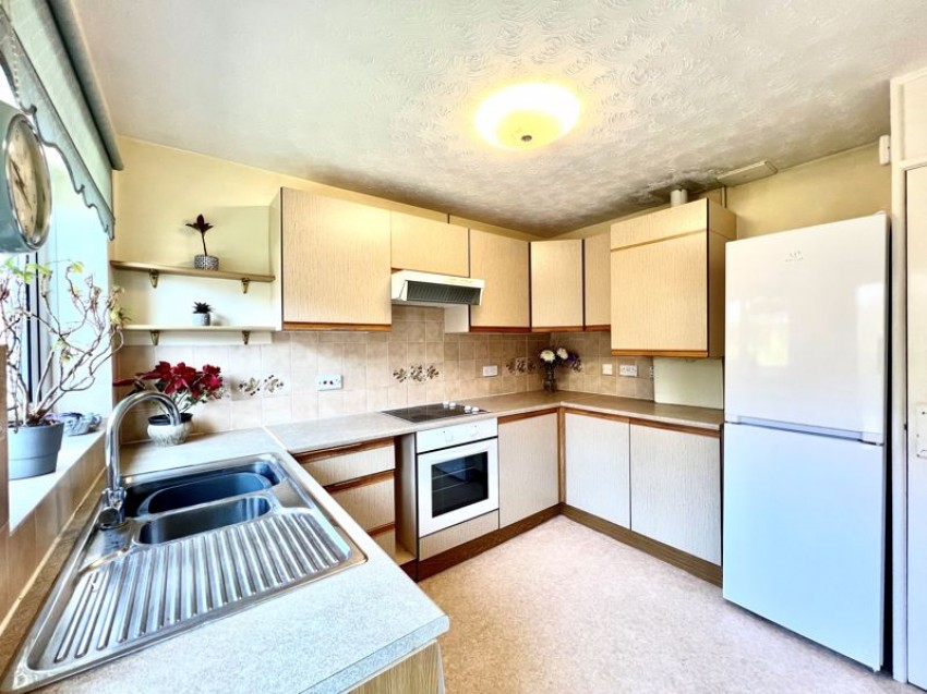 Images for Long Barrow Road, Calne