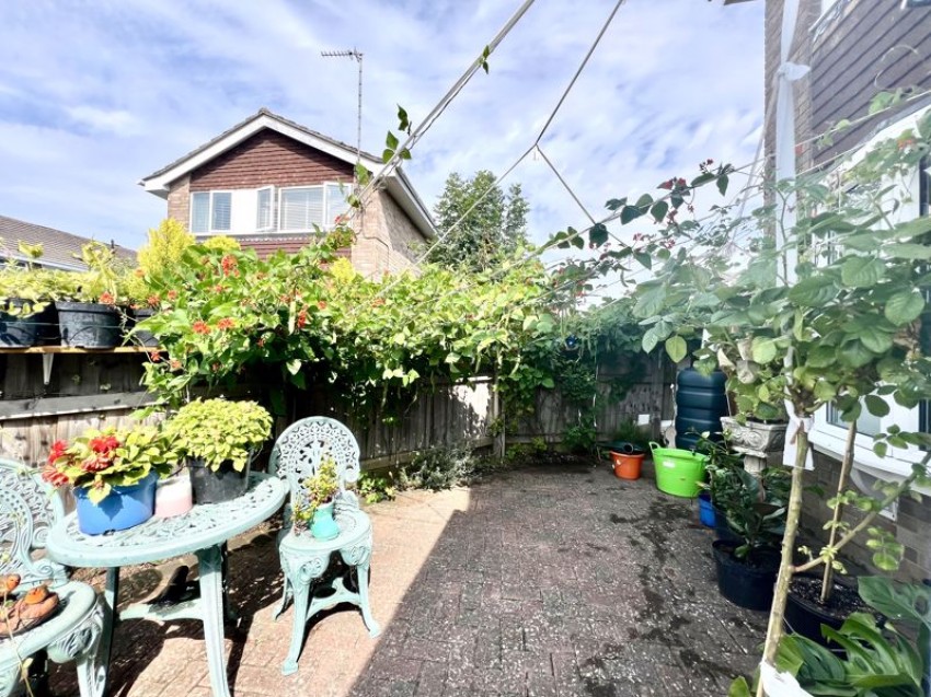 Images for Wyvern Avenue, Calne