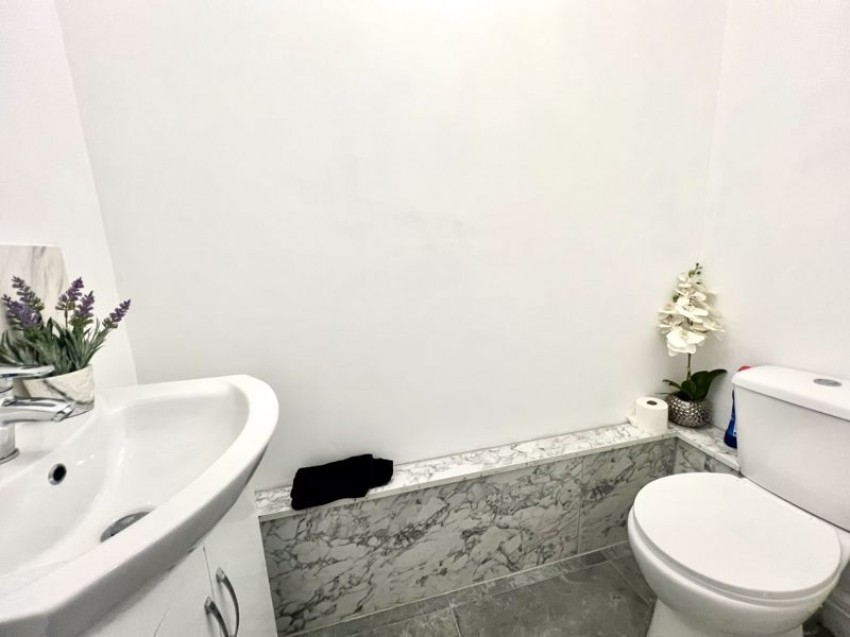 Images for Kerry Close, Derry Hill