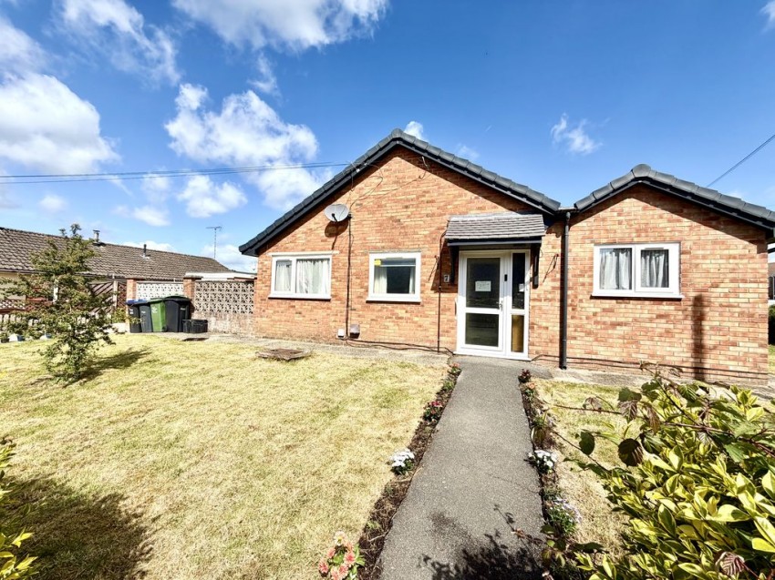 Images for Warren Crescent, Calne