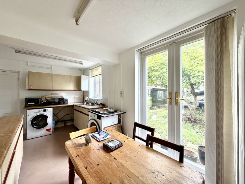 Images for Bryans Close Road, Calne