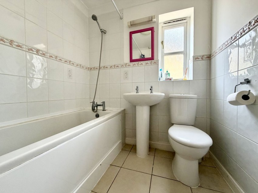 Images for Meadowsweet Drive, Calne