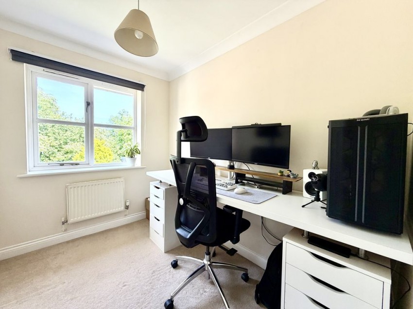 Images for Meadowsweet Drive, Calne